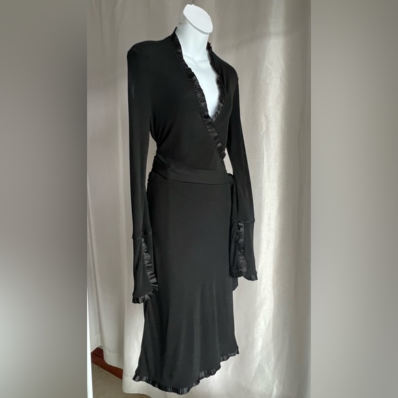 Diane von Furstenberg Iconic Wrap Dress size 8 Black - Picture 4 of 16